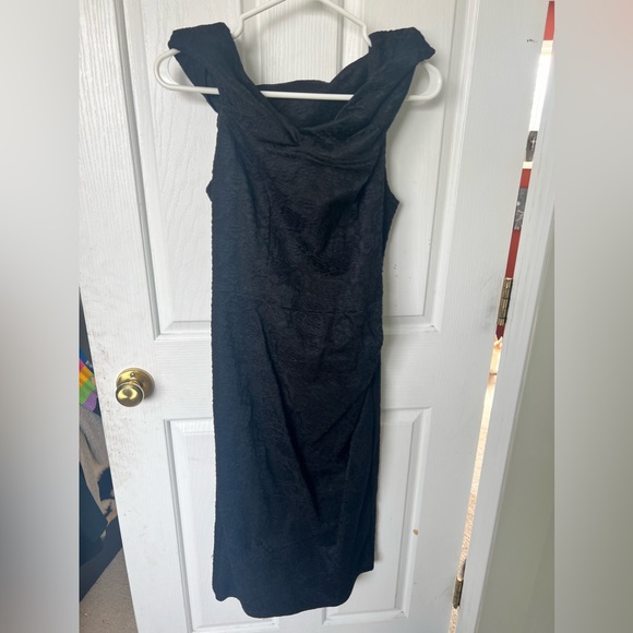 Black formal dress - Picture 1 of 2